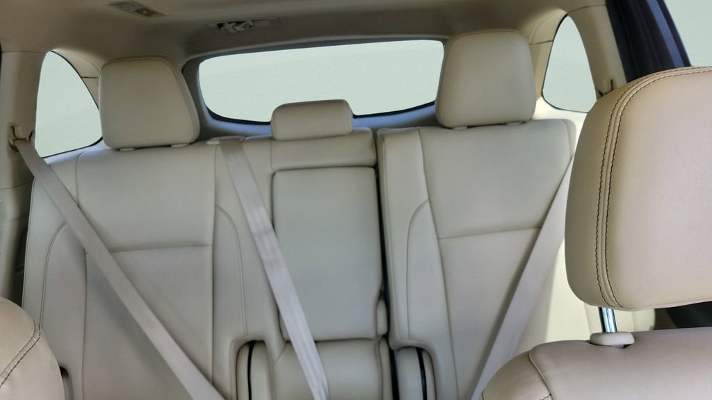 Used 2019 Toyota Highlander XLE image 13