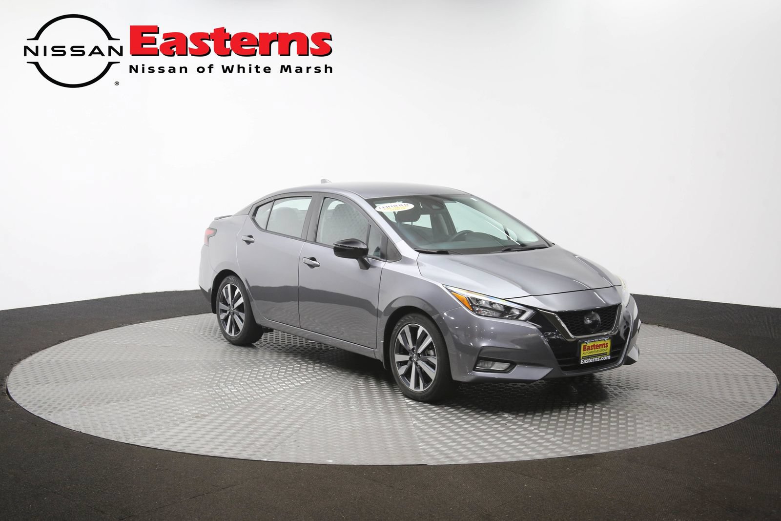 Used 2021 Nissan Versa SR FWD image 48