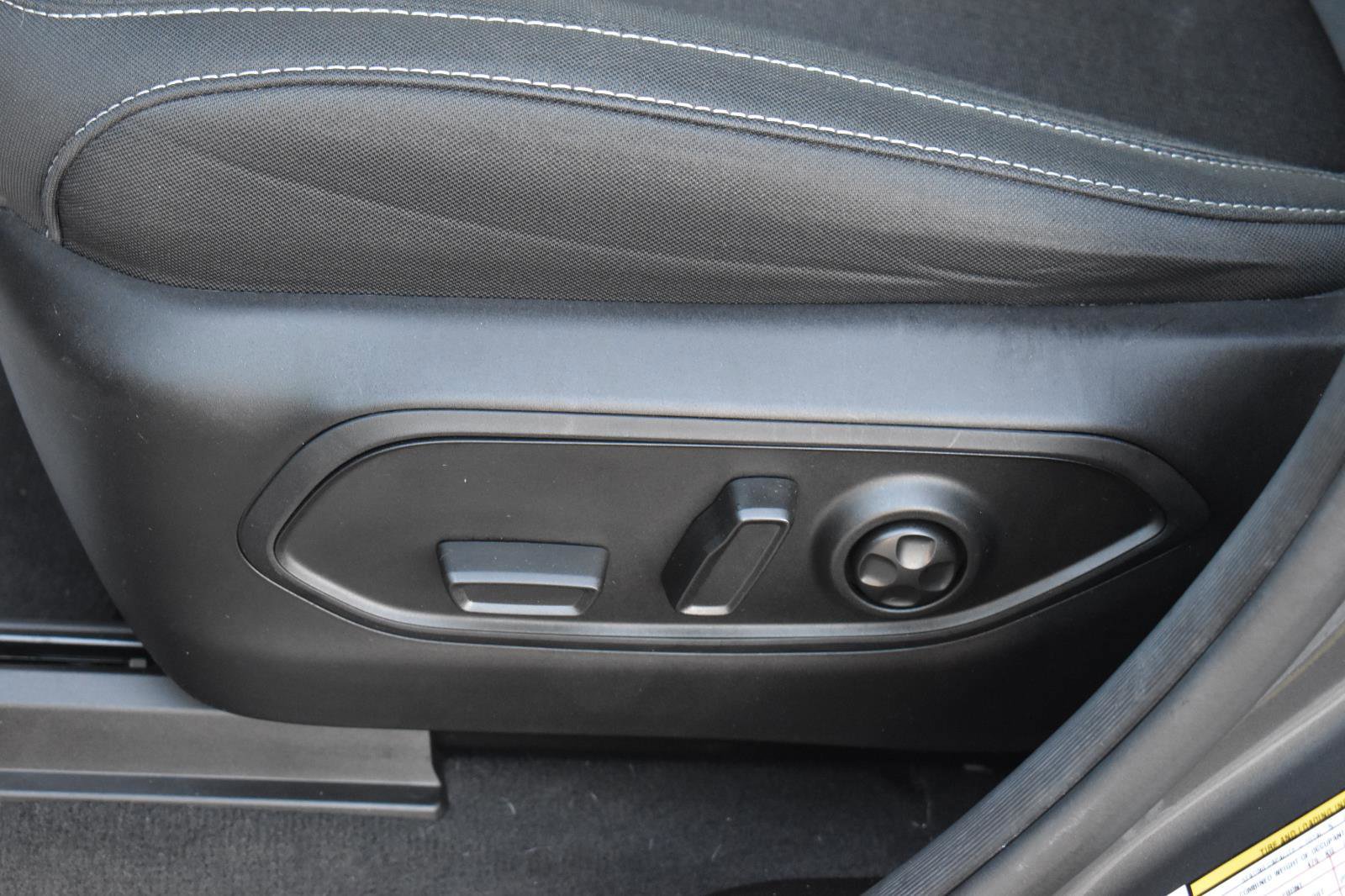 Used 2024 Jeep Grand Cherokee Laredo w/ Trailer Tow Package image 24