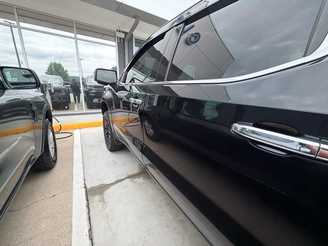 Used 2020 Chevrolet Silverado 1500 High Country w/ Technology Package AWD/4WD image 30