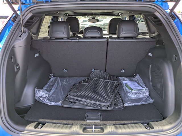 New 2025 Jeep Compass Latitude w/ Sun & Sound Group image 12