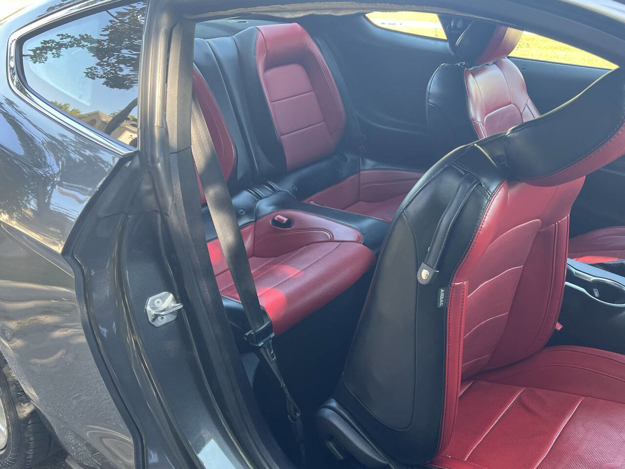 Used 2020 Ford Mustang Premium w/ Equipment Group 201A RWD image 8