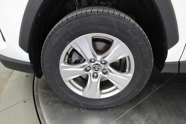 Used 2023 Toyota RAV4 XLE w/ Convenience Package image 7