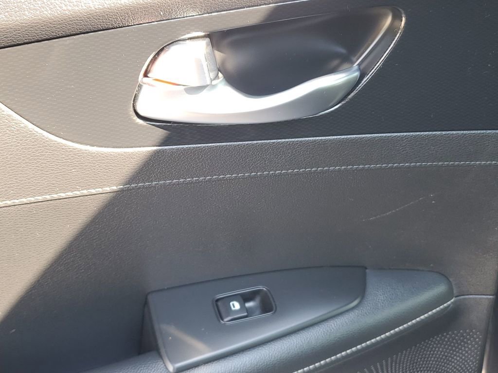 Used 2023 Kia Forte GT-Line w/ GT-Line Technology Package image 45