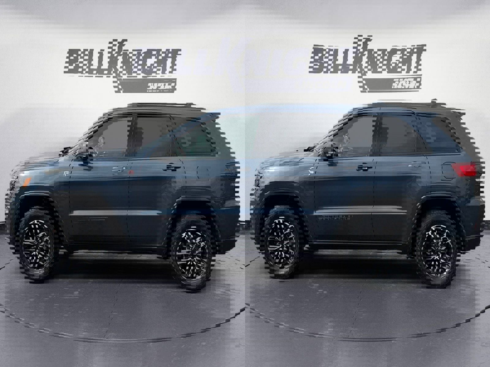 Used 2020 Jeep Grand Cherokee Trailhawk w/ Trailhawk Luxury Group image 2
