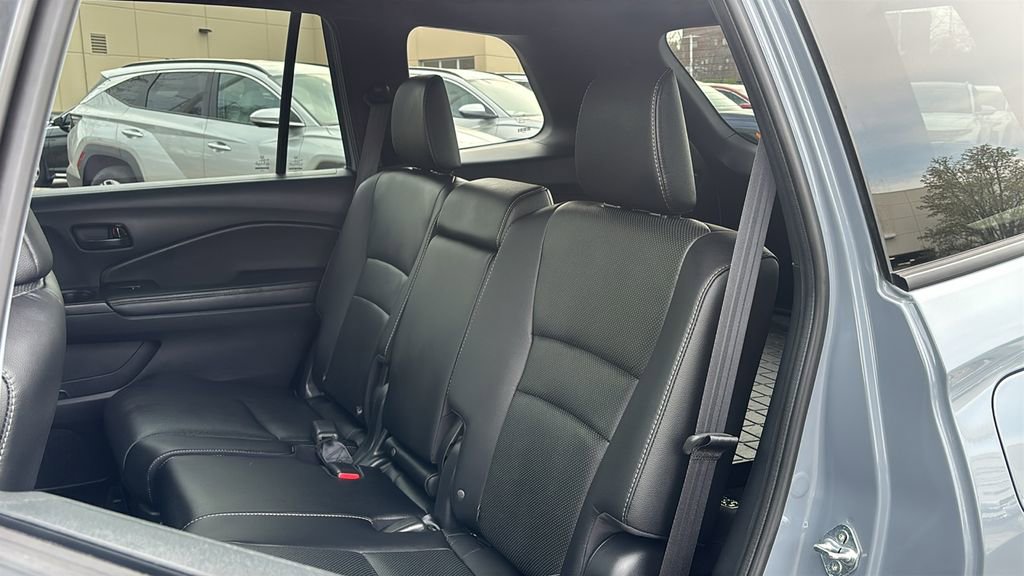 Used 2023 Honda Passport EX-L image 27