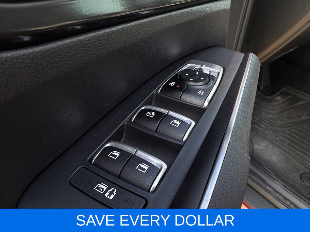 Used 2025 Kia Sorento S w/ Panoramic Sunroof Package FWD image 7