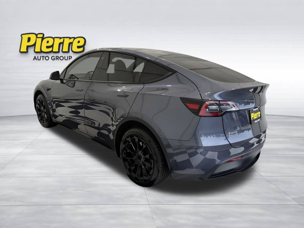 Used 2023 Tesla Model Y Long Range AWD/4WD image 2