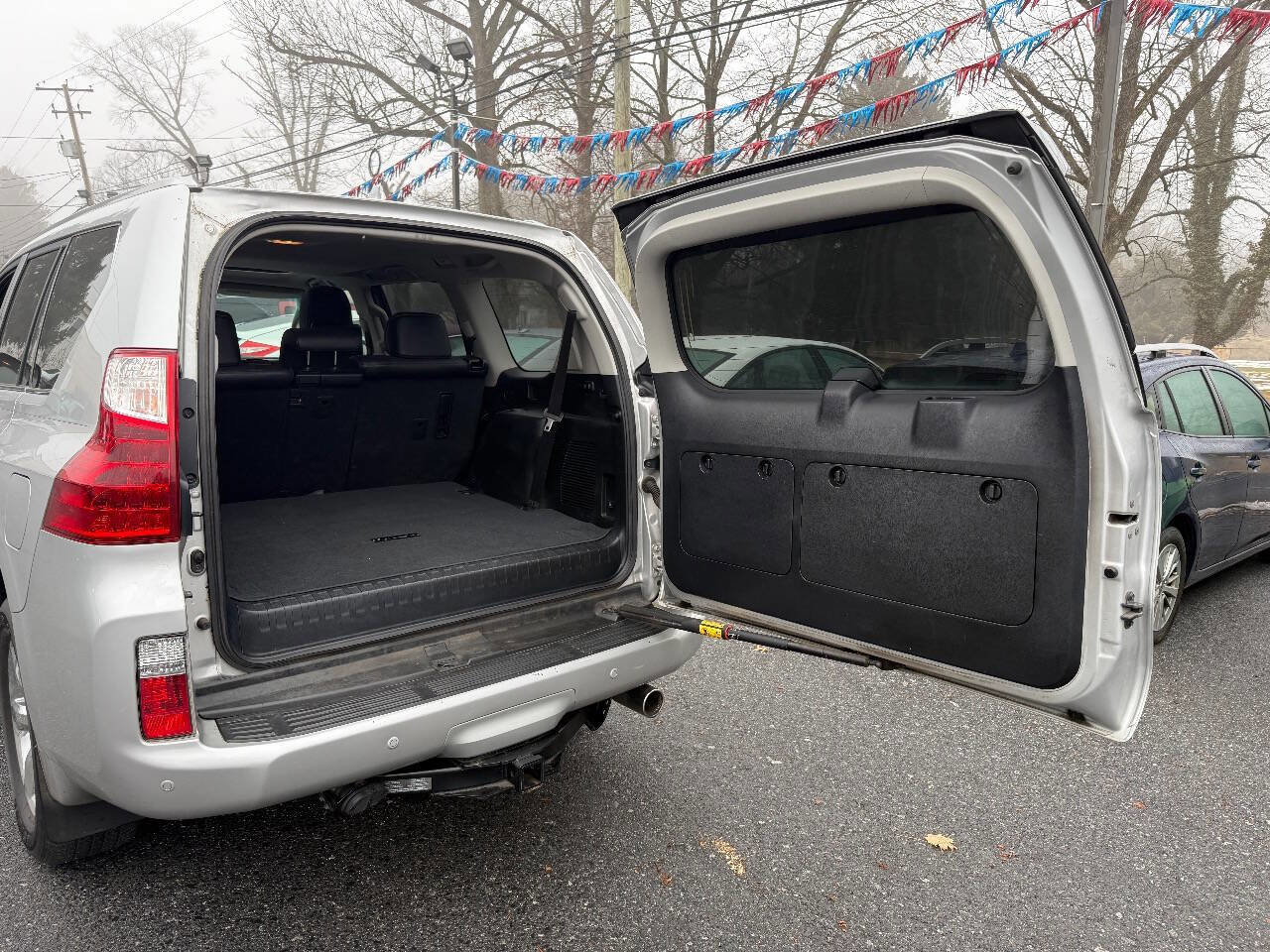 Used 2011 Lexus GX 460 Premium image 20