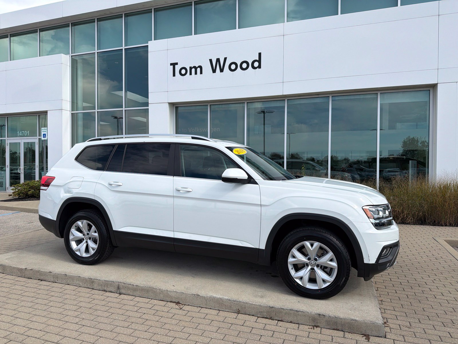 Used 2018 Volkswagen Atlas SE FWD image 1