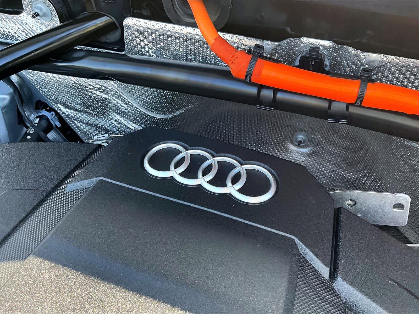 Used 2022 Audi Q5 e Prestige AWD/4WD image 35