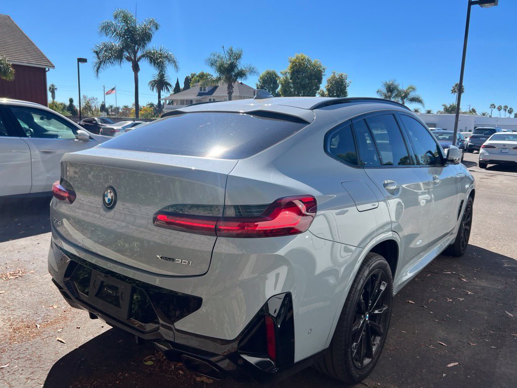 Used 2024 BMW X4 xDrive30i w/ Premium Package AWD/4WD image 6