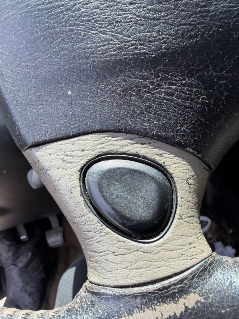 Used 1999 Chevrolet Malibu LS FWD image 27