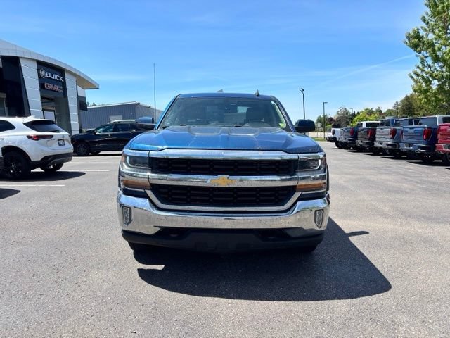 Used 2018 Chevrolet Silverado 1500 LT w/ All Star Edition AWD/4WD image 3