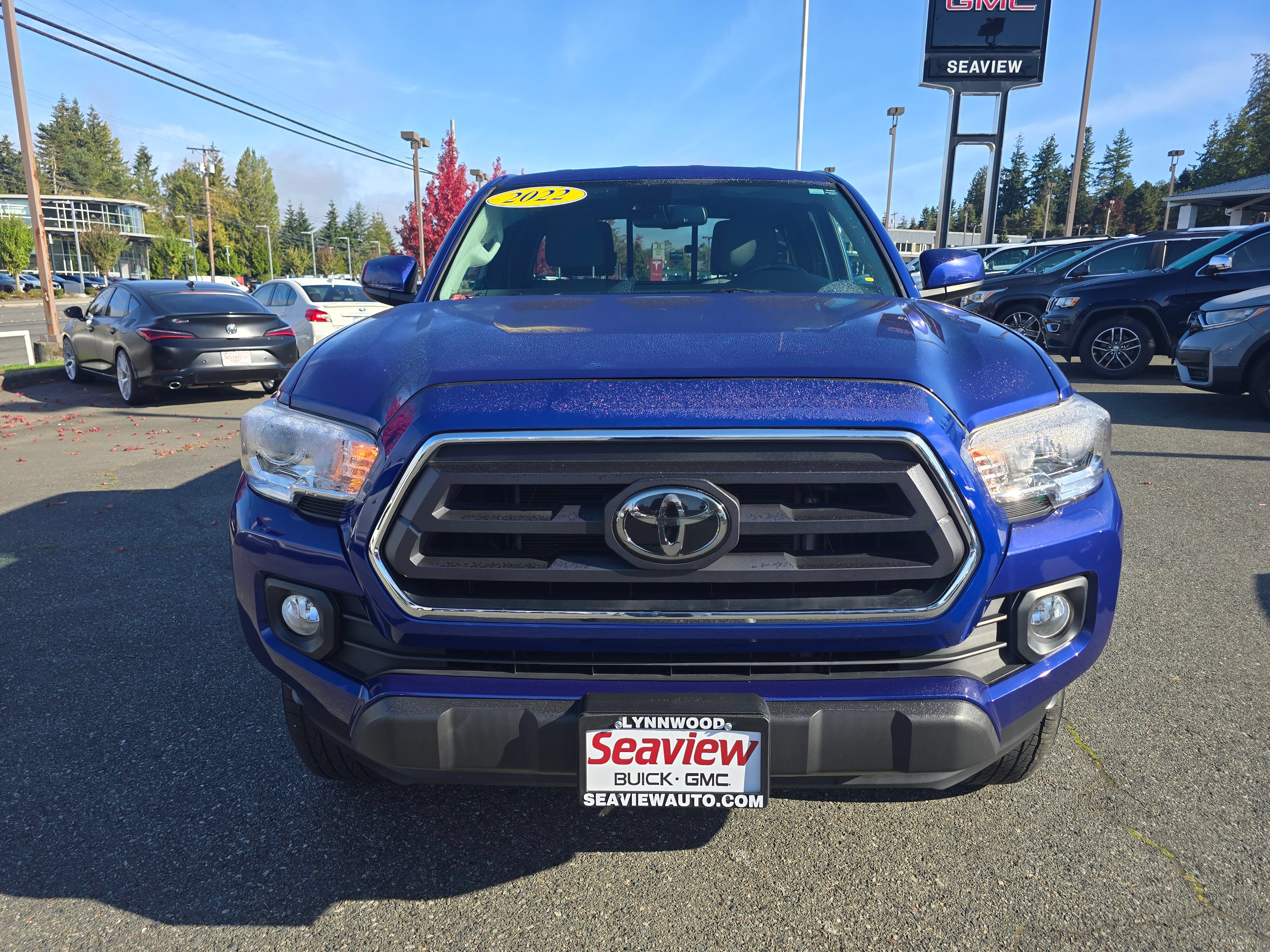Used 2022 Toyota Tacoma SR5 w/ Black Out Package (TMS) AWD/4WD image 2