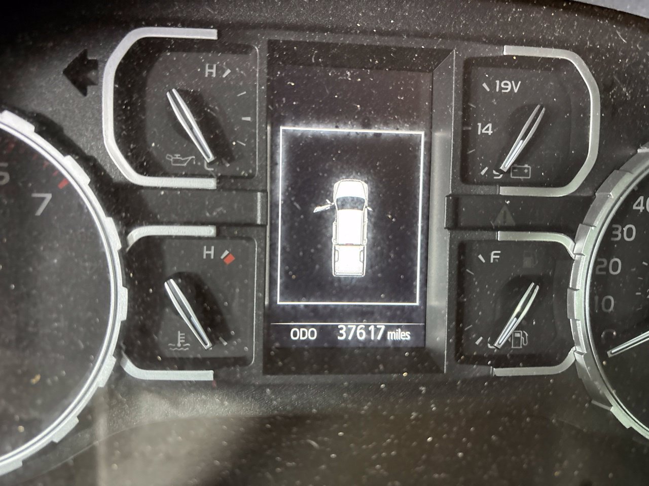 Used 2021 Toyota Tundra SR5 w/ Trail Edition AWD/4WD image 15