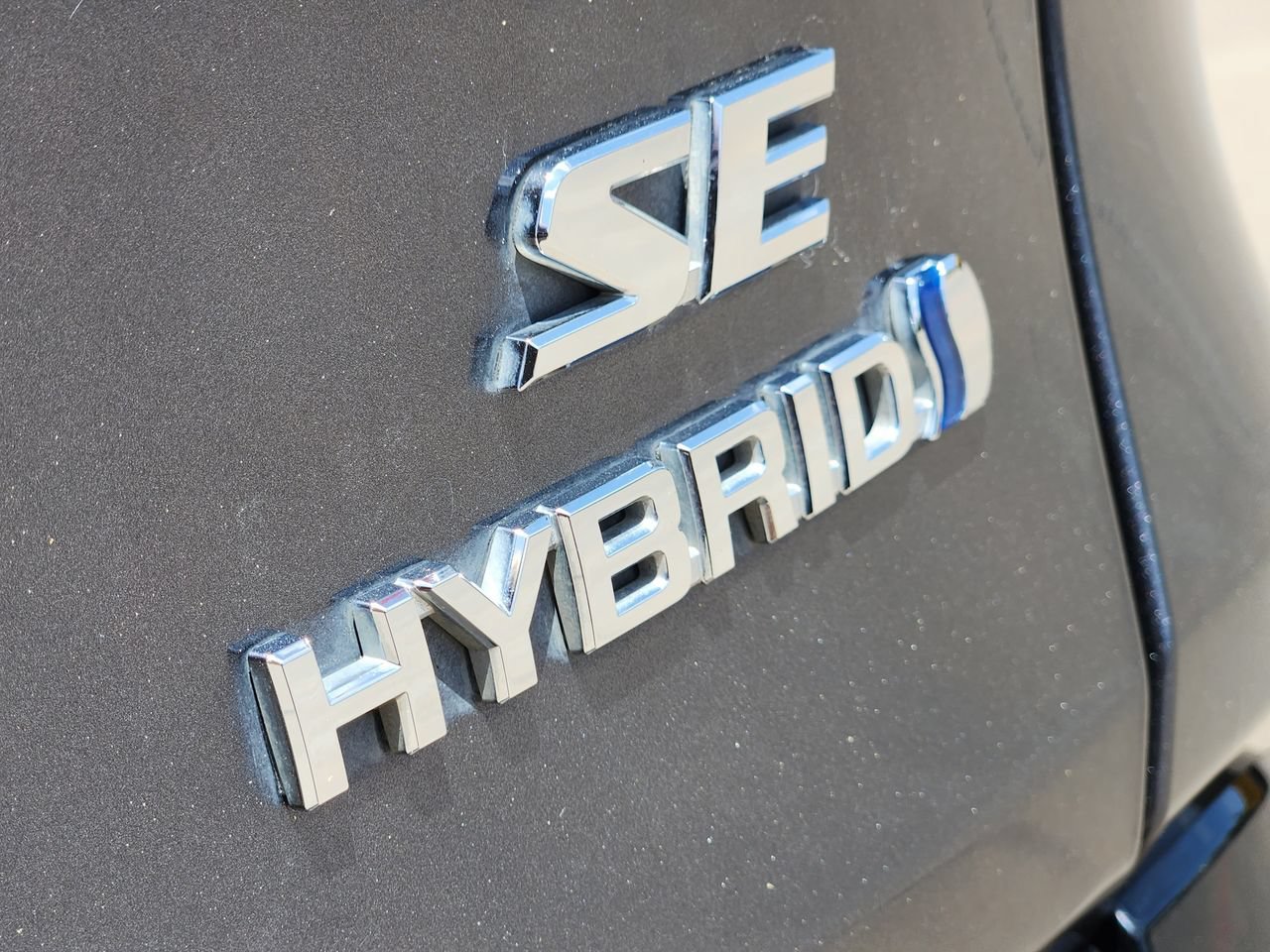 Used 2024 Toyota RAV4 SE w/ Convenience Package AWD/4WD image 8