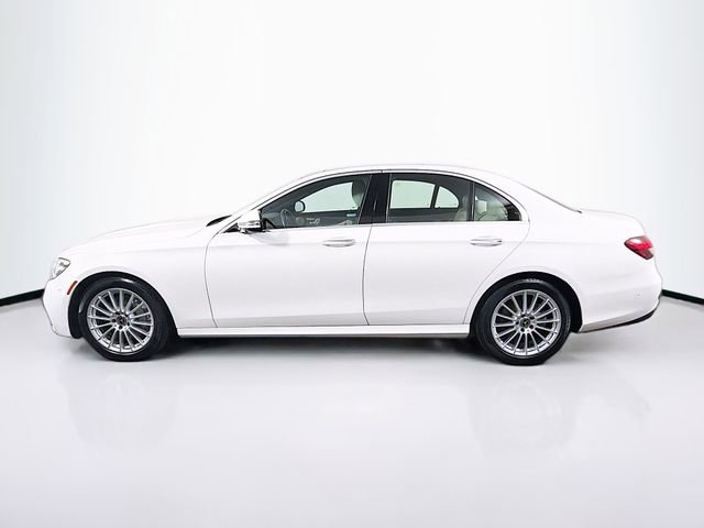 Used 2023 Mercedes-Benz E 350 4MATIC Sedan image 4