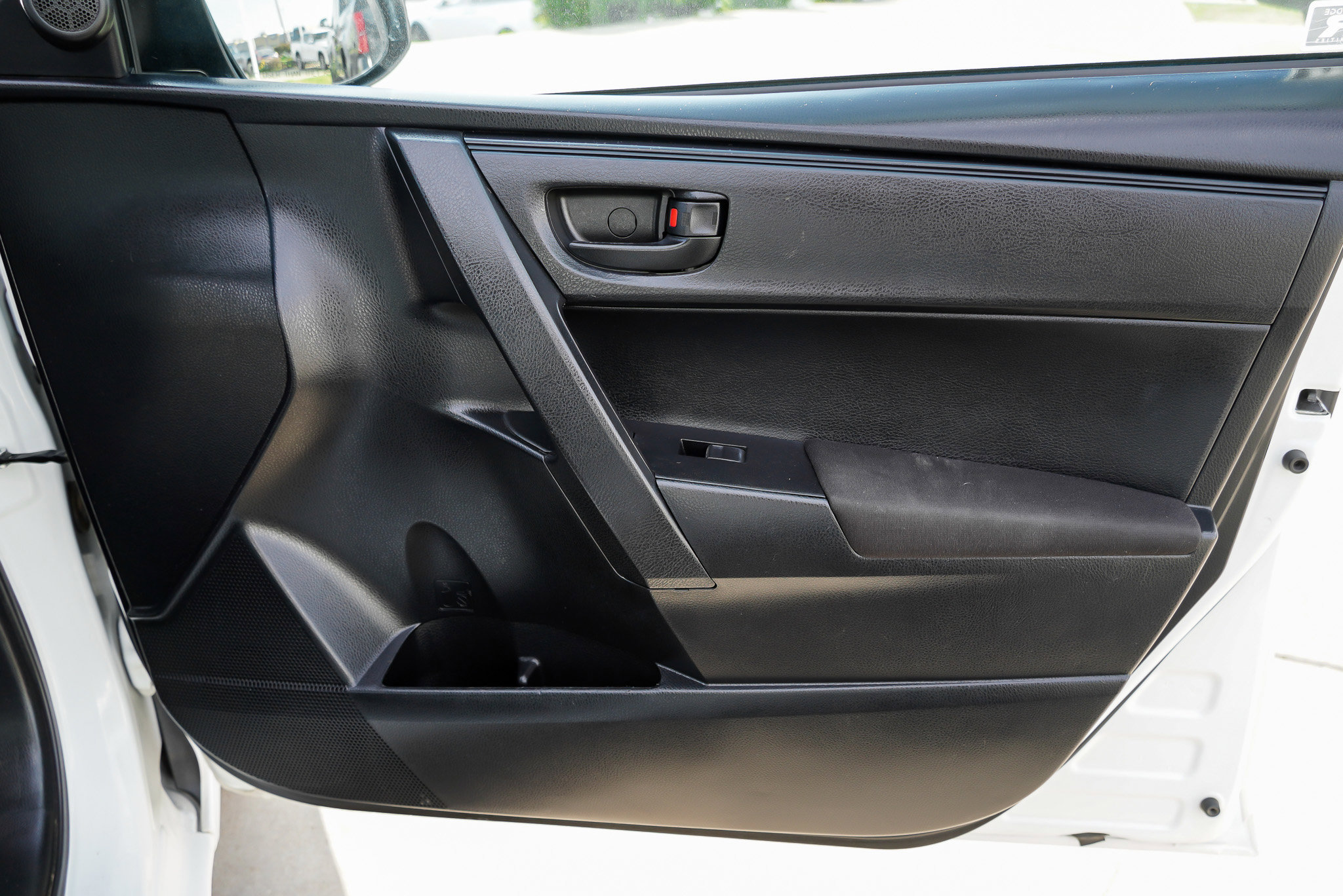 Certified 2017 Toyota Corolla L w/ Carpet Mat Package (TMS) image 26