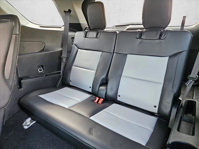Used 2023 Ford Explorer XLT w/ Equipment Group 202A RWD image 15