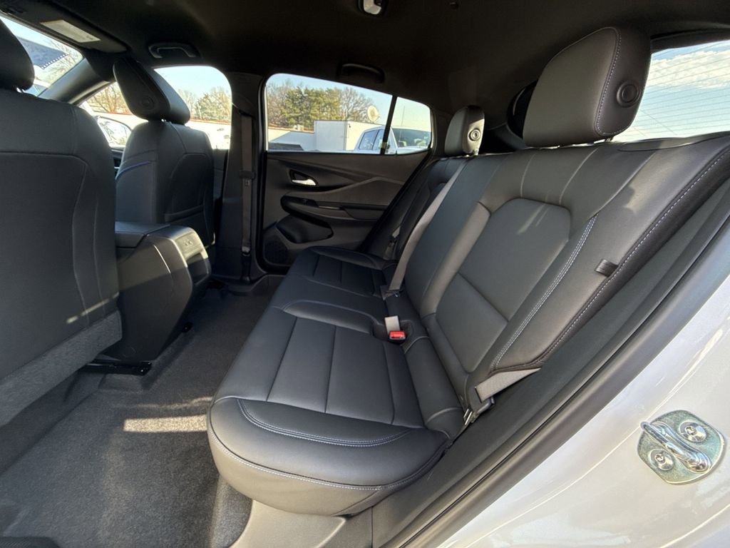 New 2026 Buick Envista Sport Touring w/ Convenience I Package FWD image 23