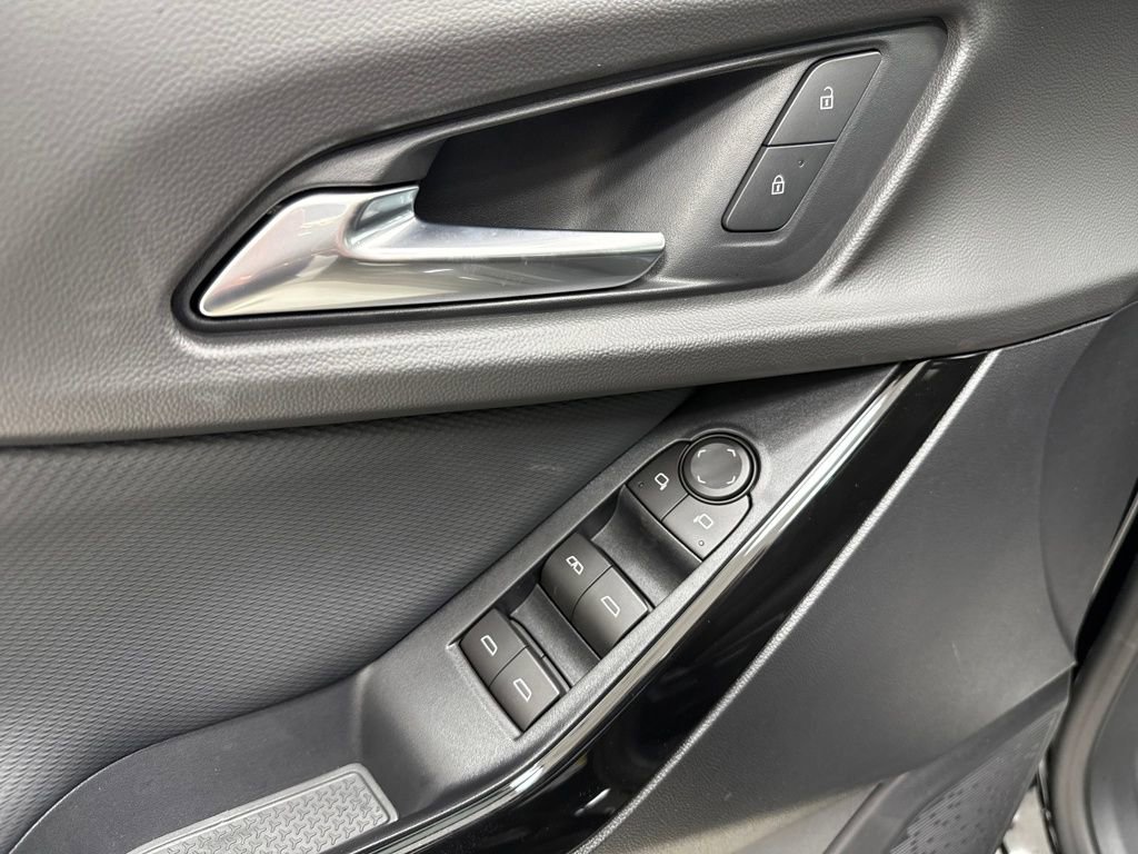 New 2026 Chevrolet Equinox LT w/ Midnight Edition image 17