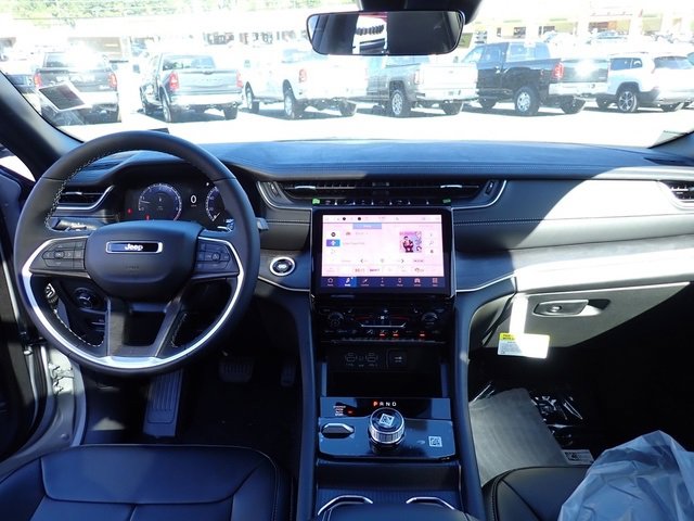 New 2025 Jeep Grand Cherokee Limited w/ MOPAR Finishing Package image 14