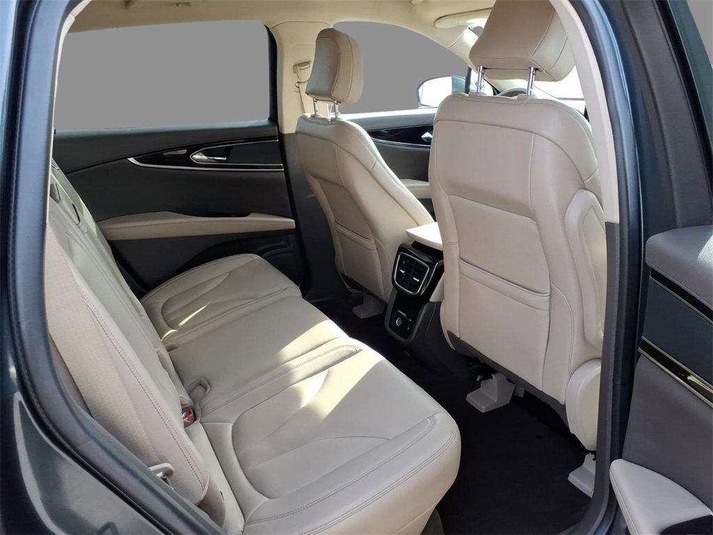 Certified 2023 Lincoln Nautilus FWD w/ Premium Package image 11