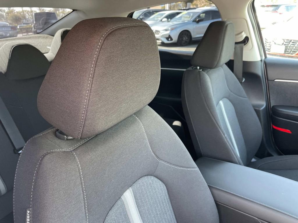 Certified 2025 Hyundai Sonata SE image 27