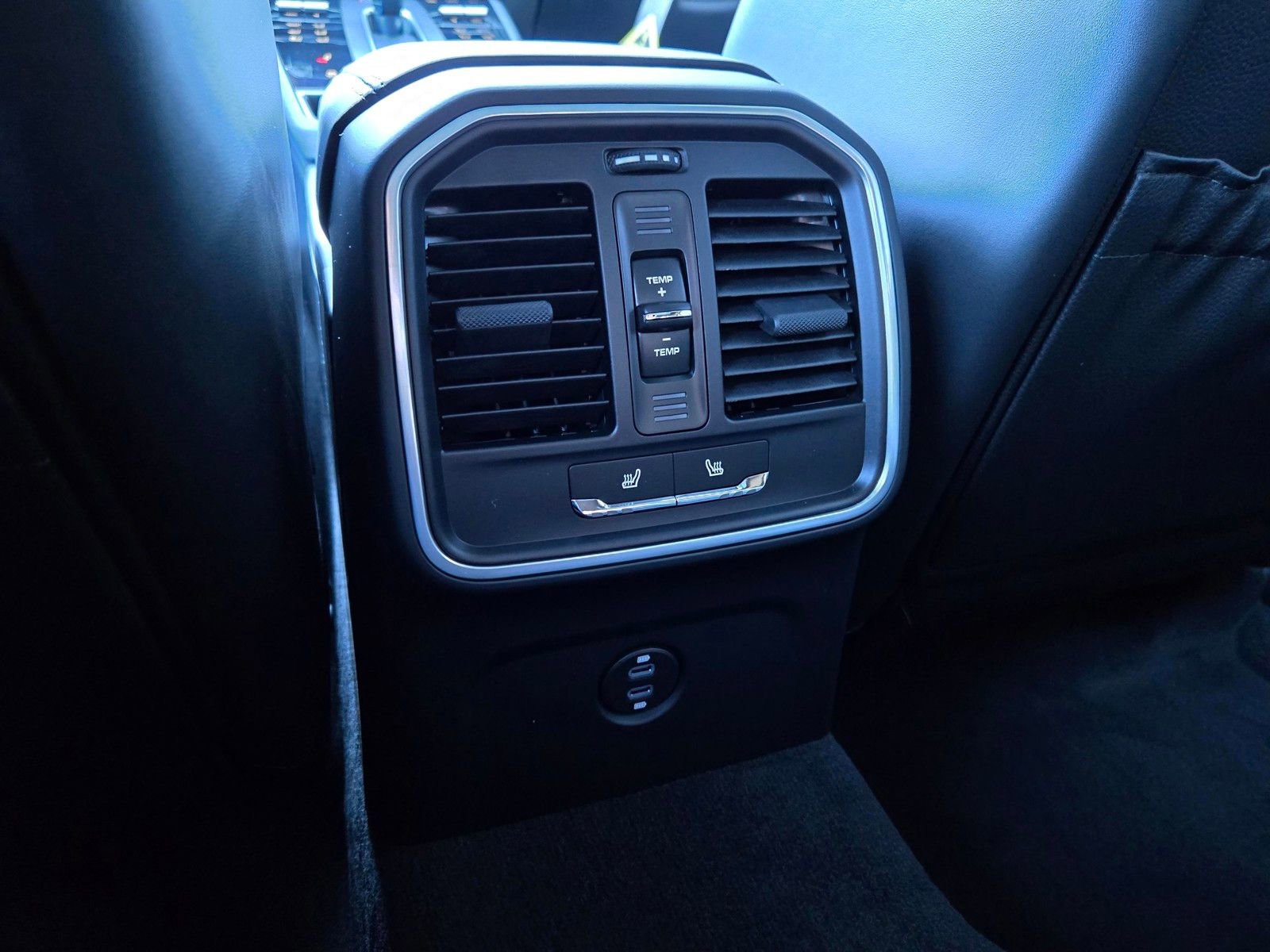 New 2026 Porsche Macan S AWD/4WD image 19