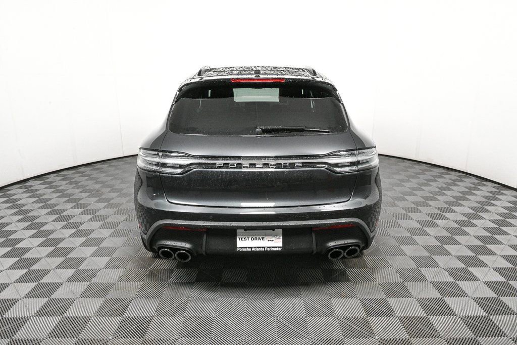 Certified 2026 Porsche Macan AWD/4WD image 30