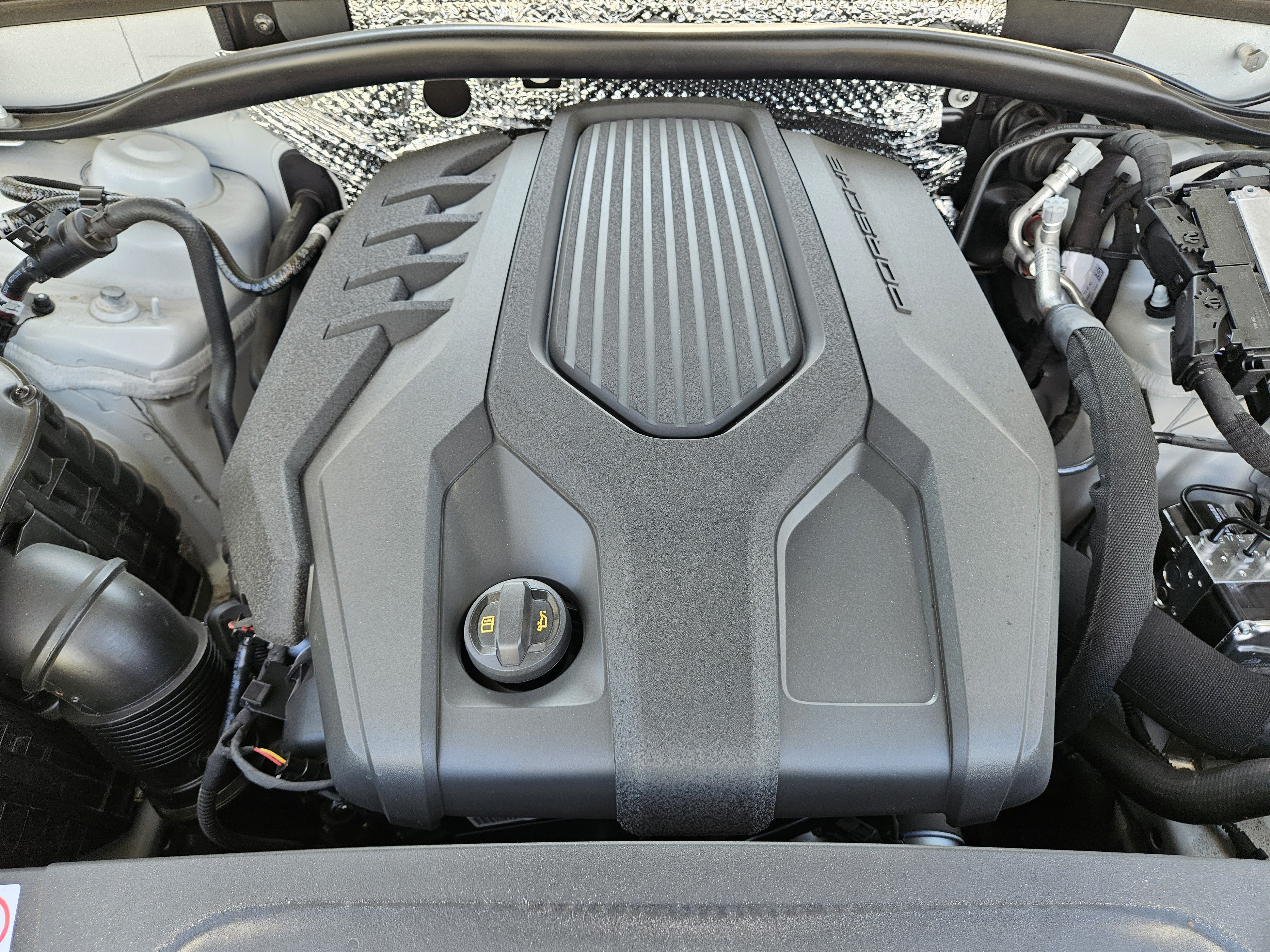 Certified 2026 Porsche Macan AWD/4WD image 30