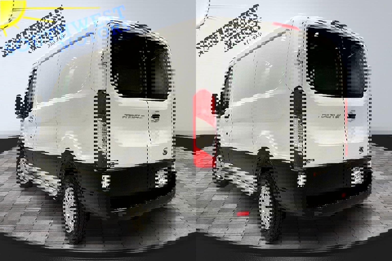 Used 2024 Ford Transit 250 Low Roof w/ Exterior Upgrade Package image 4