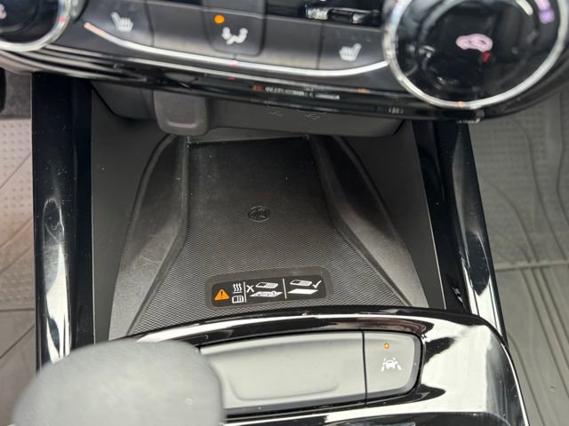 Used 2024 Chevrolet Trax RS w/ Sunroof Package image 40