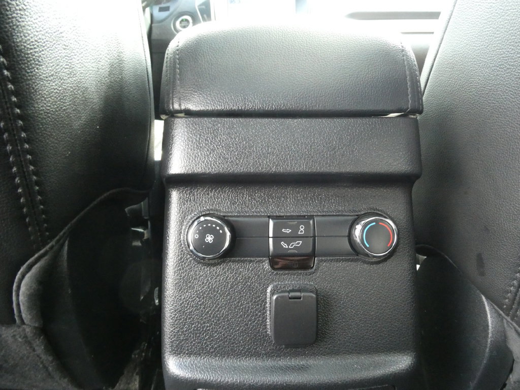Used 2018 Ford Explorer XLT w/ Equipment Group 202A FWD image 21
