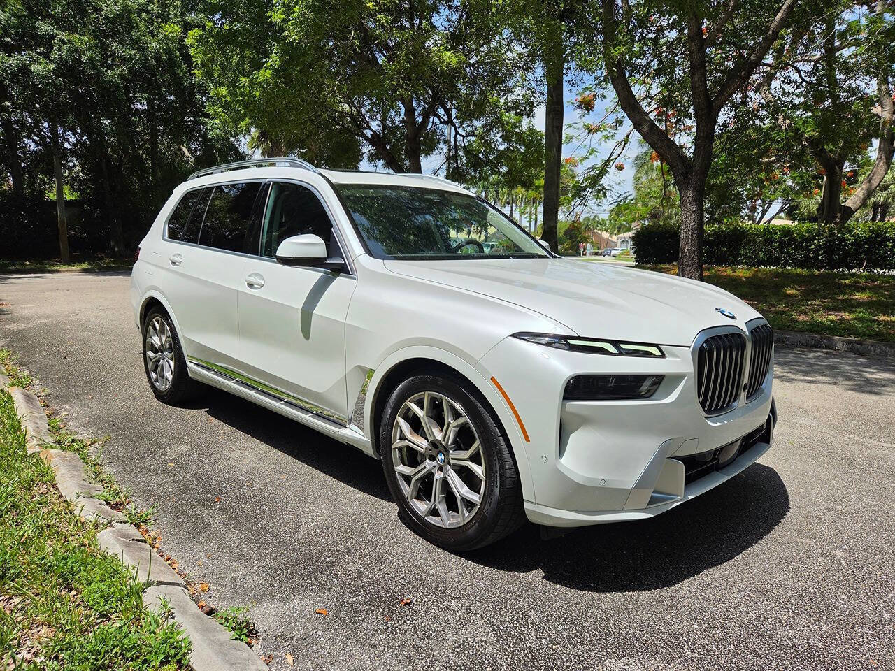 Used 2026 BMW X7 xDrive40i AWD/4WD image 1