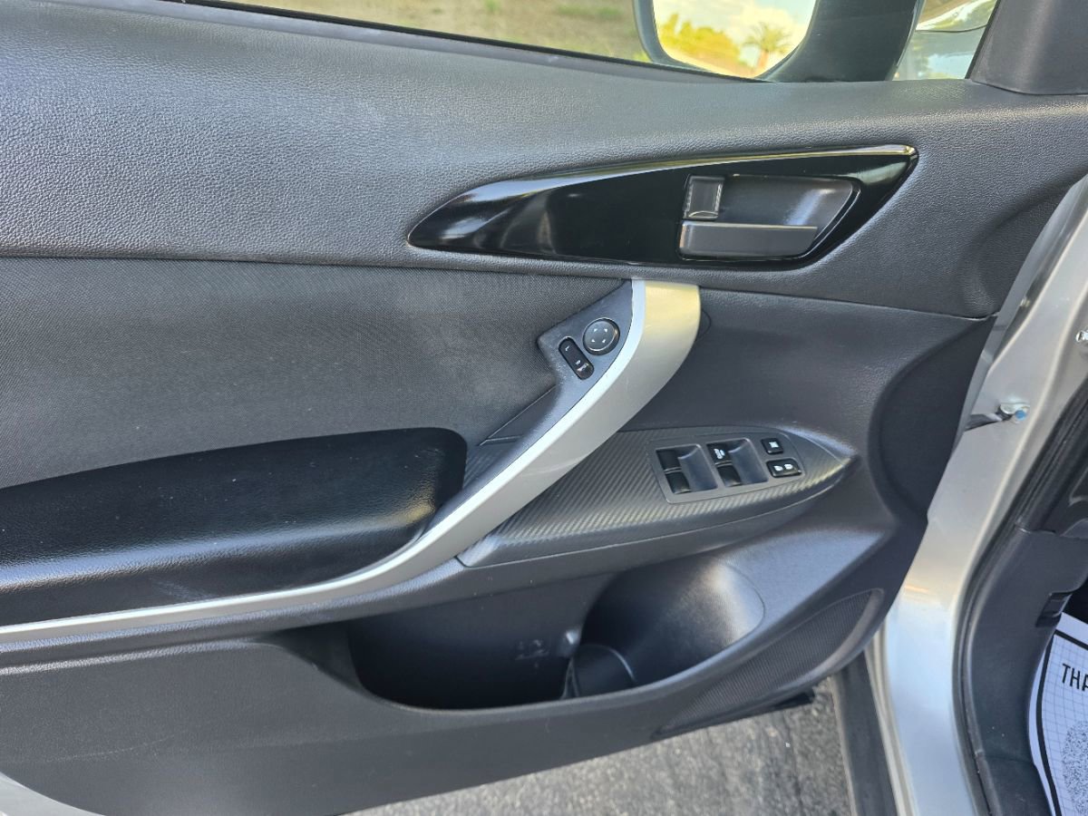 Used 2018 Mitsubishi Eclipse Cross LE image 40