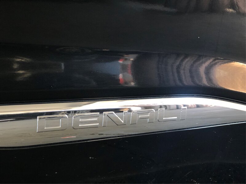 Used 2017 GMC Acadia Denali FWD image 20