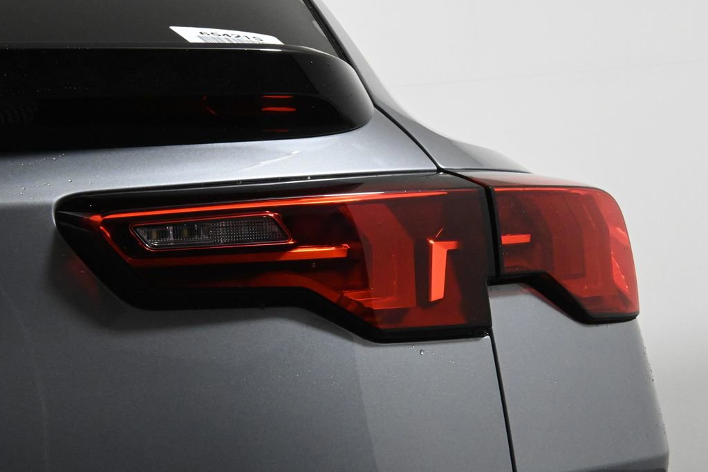 Certified 2025 BMW X2 xDrive28i w/ Technology Package image 13