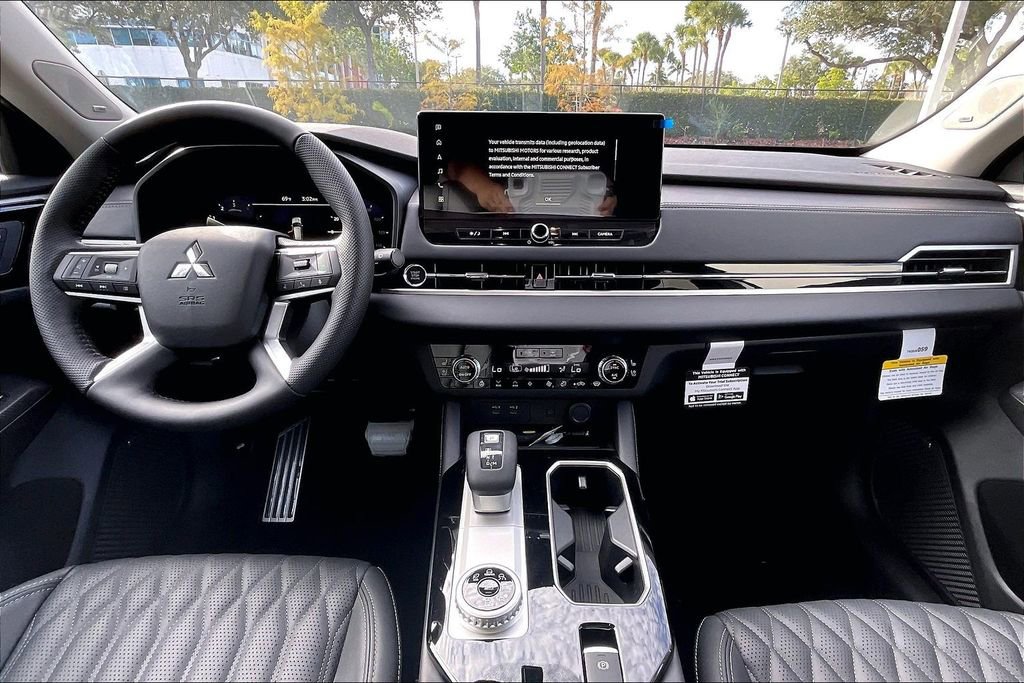 New 2026 Mitsubishi Outlander SEL image 5