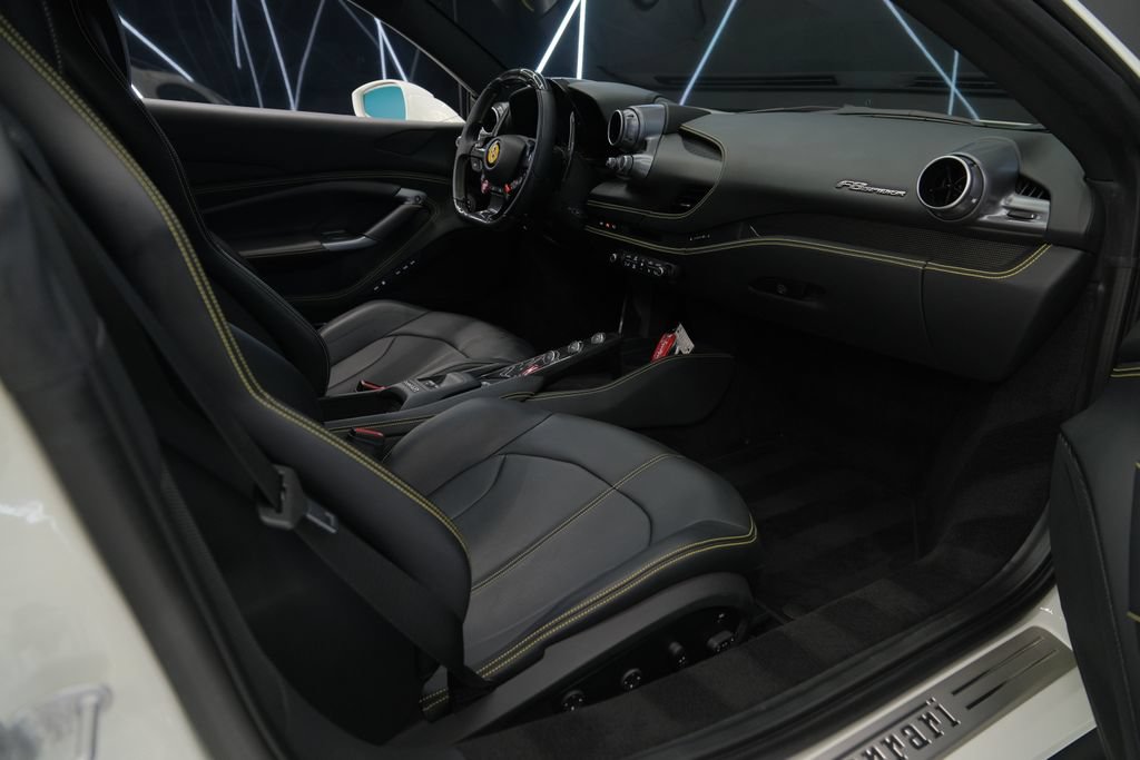 Used 2022 Ferrari F8 Tributo RWD image 33