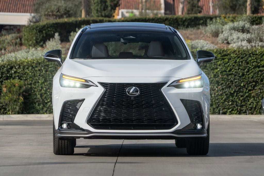 New 2026 Lexus NX 350h F Sport AWD/4WD image 4