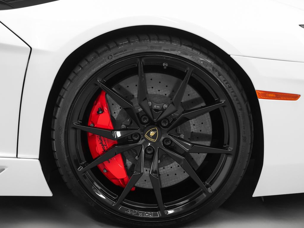 Used 2014 Lamborghini Aventador LP 700-4 image 15