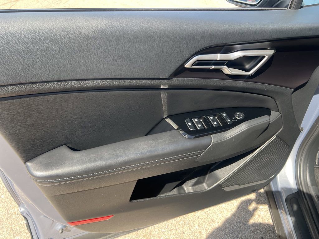 Certified 2023 Kia Sportage EX image 7