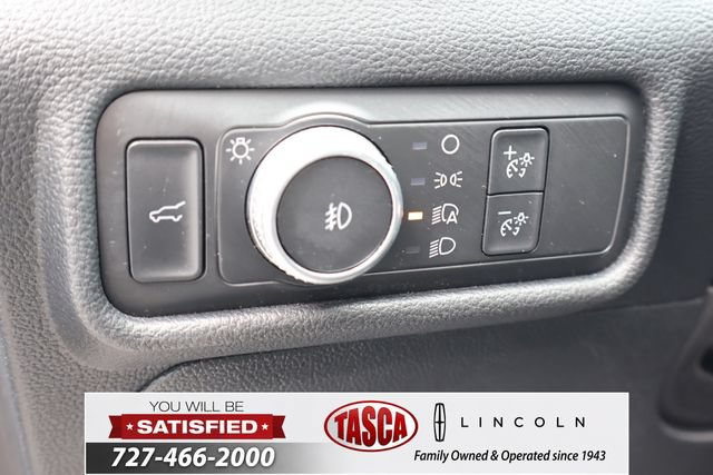 Used 2020 Ford Explorer Limited RWD image 24