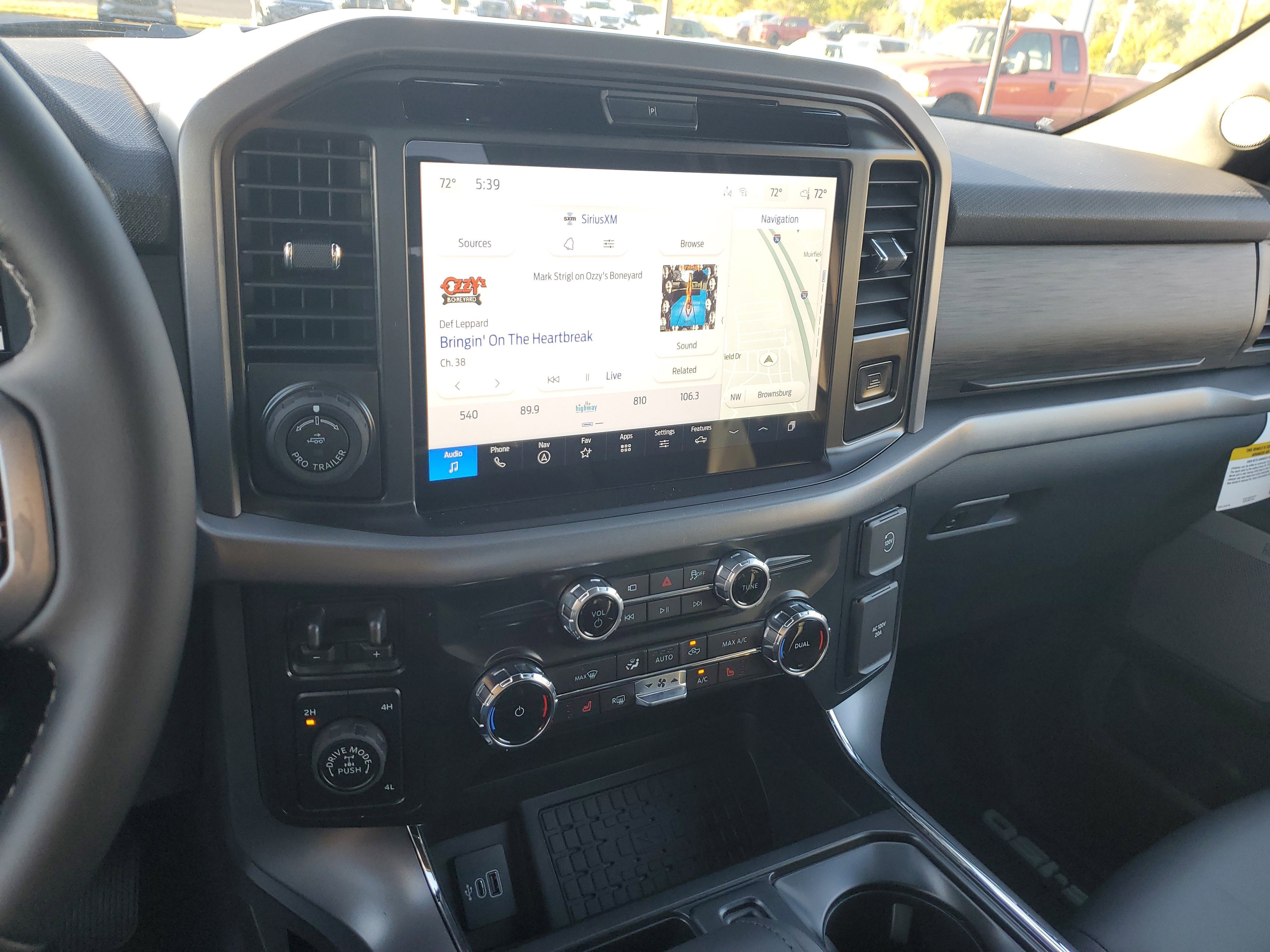 New 2025 Ford F150 XLT w/ Equipment Group 303A High image 25