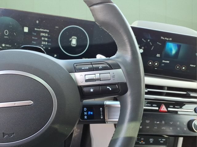 Used 2025 Hyundai Tucson Limited AWD/4WD image 26