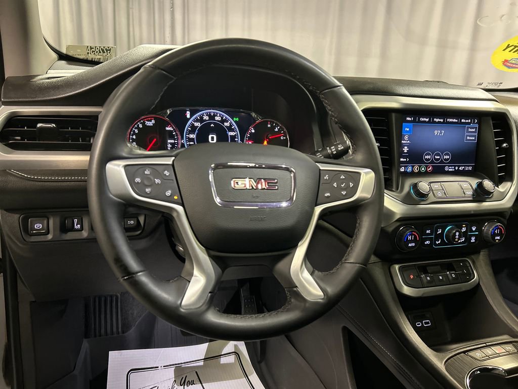 Used 2023 GMC Acadia SLT w/ Technology Package image 15
