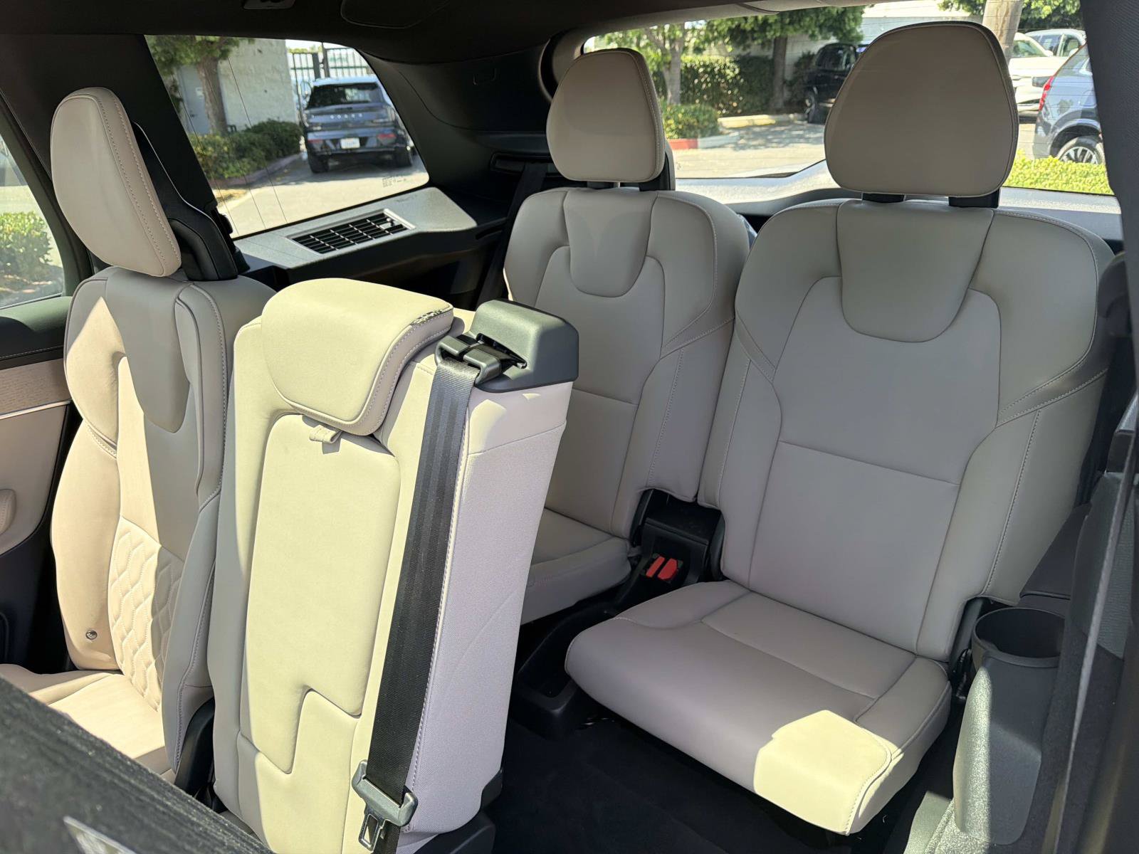 Used 2026 Volvo XC90 B6 Plus w/ Protection Package Premier AWD/4WD image 23