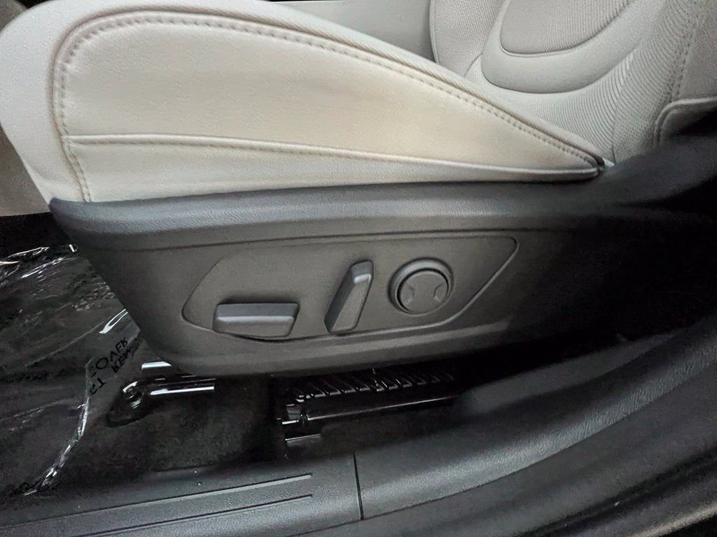 Certified 2026 Hyundai Tucson Limited AWD/4WD image 38